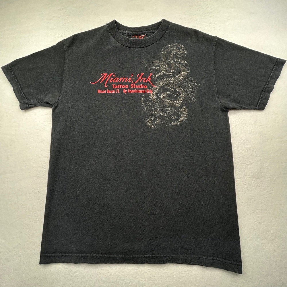 Miami Ink Tattoo Studio VINTAGE Y2K Tattoo Snake Graphic T-shirt Black Medium